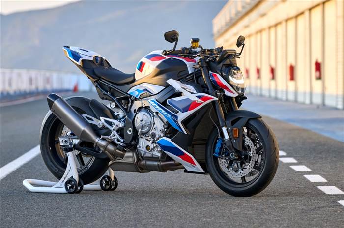 BMW unveils M 1000 R and M 1000 RR.